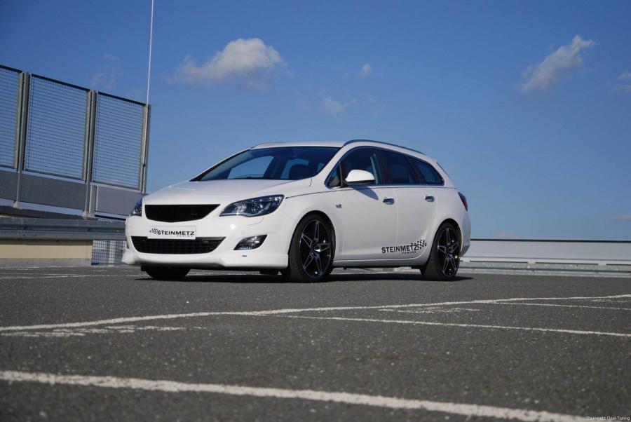 Opel Astra Sports Tourer by Steinmetz '2011
